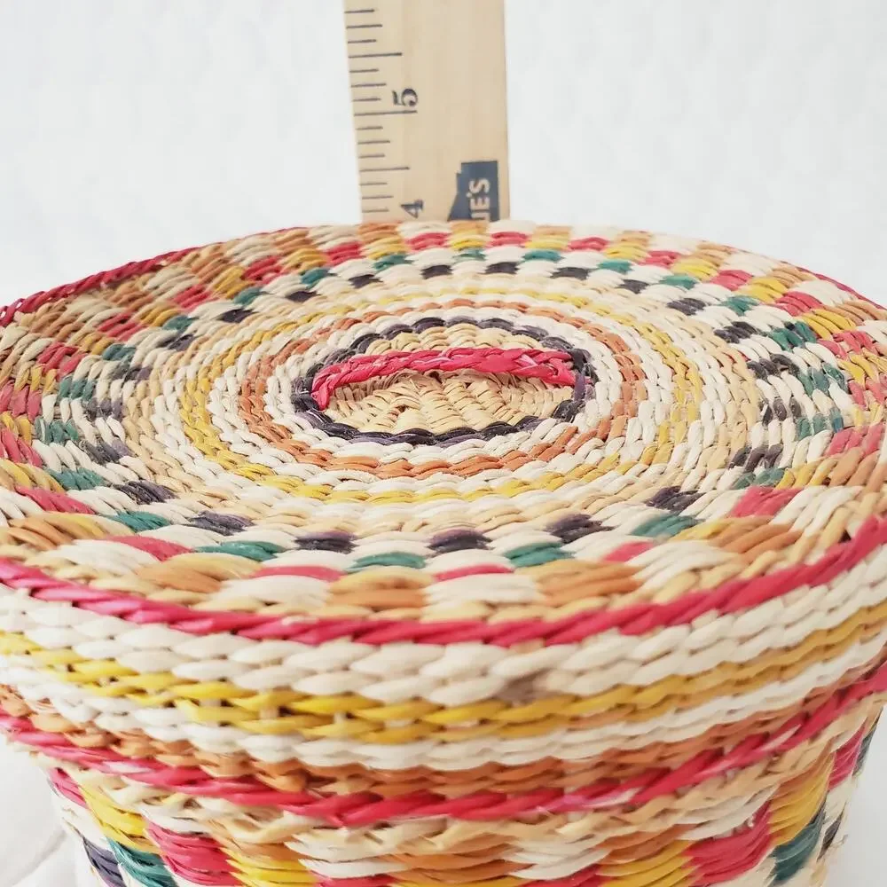 Woven Grass Lidded Basket 6 3/4” Round Red Green Christmas
